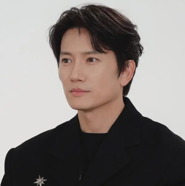 Ji Sung
