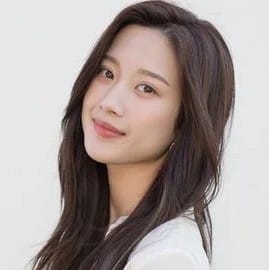 luna-ga-young