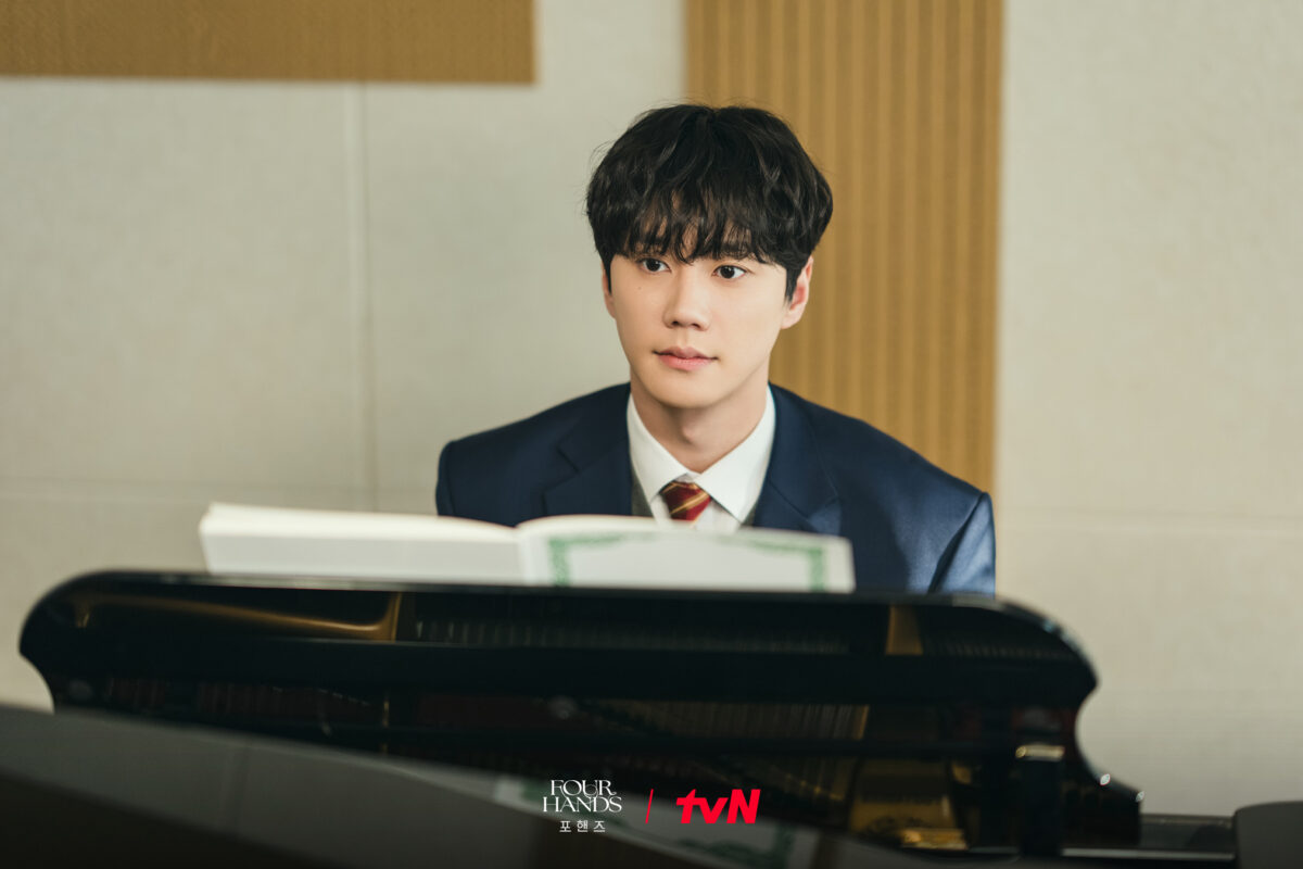four-hands-two-sonatas-leejunyoung1