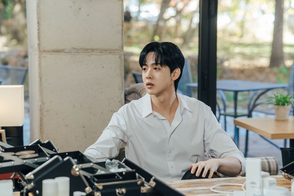 one-of-a-kind-romancestills3