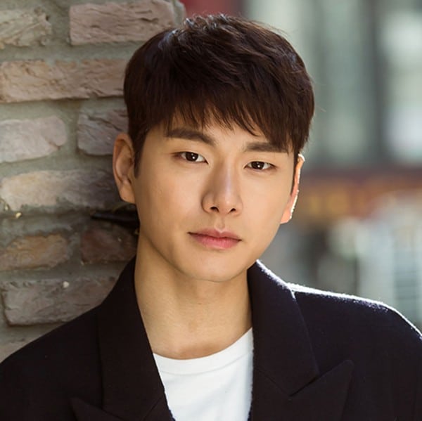 lee-yi-kyung