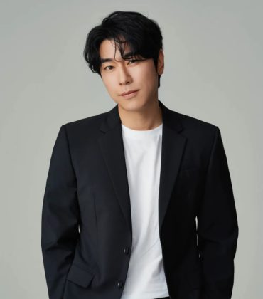 lee-si-eon-bloodhounds