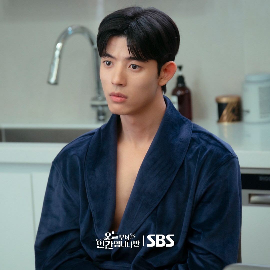 no-tail-to-tell-stills4