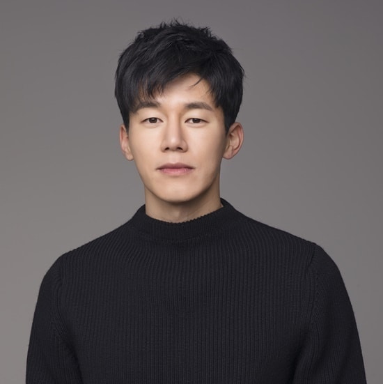 kim-moo-yeol