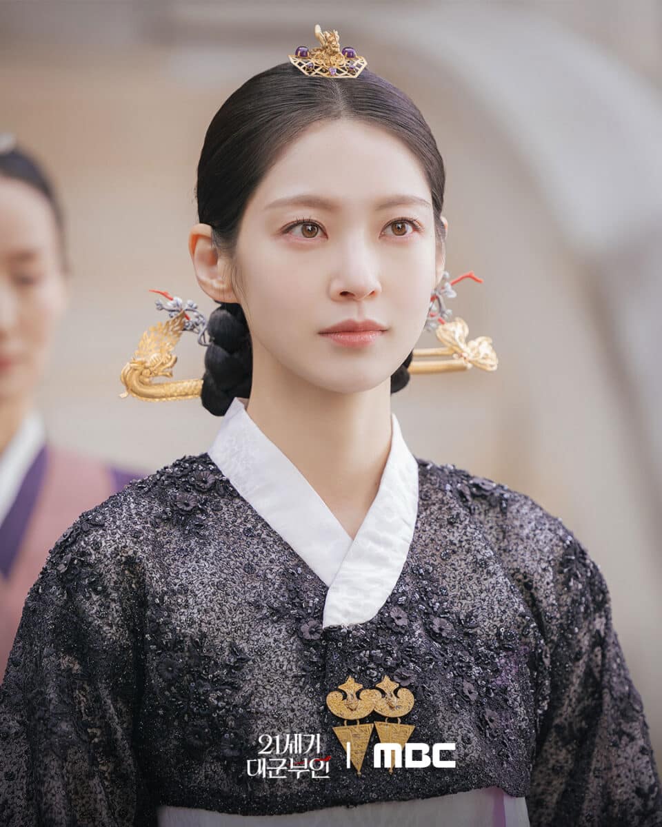 perfect-crown-drama4