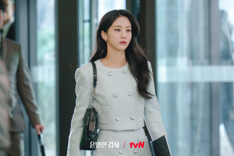filing-for-love-hong-hwa-yeon