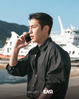 doctor-on-the-edge-lee-jae-wook2