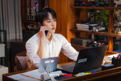 Yang-Se-Jong-gruselig-verliebt4