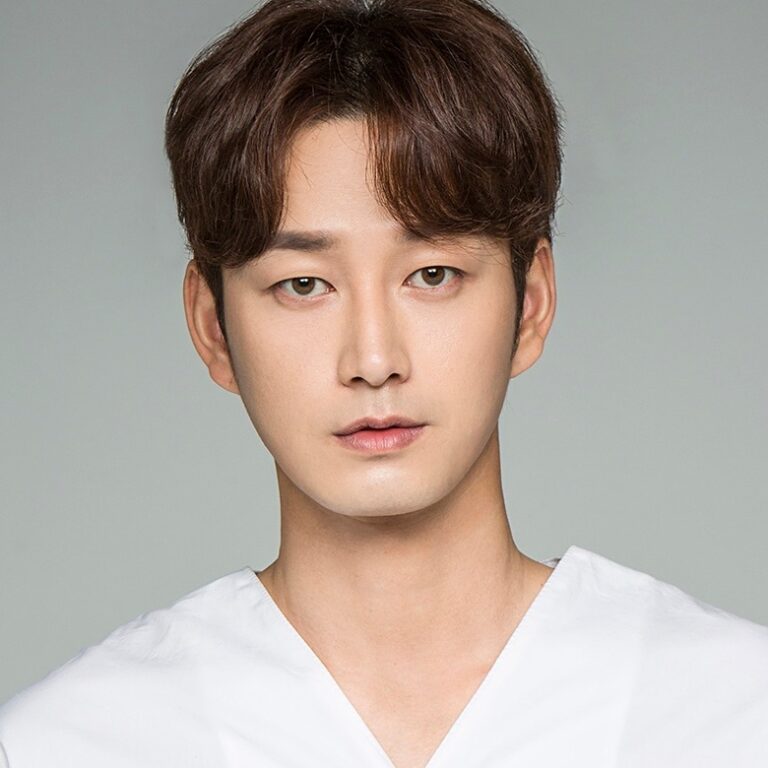 lee-hyun-wook