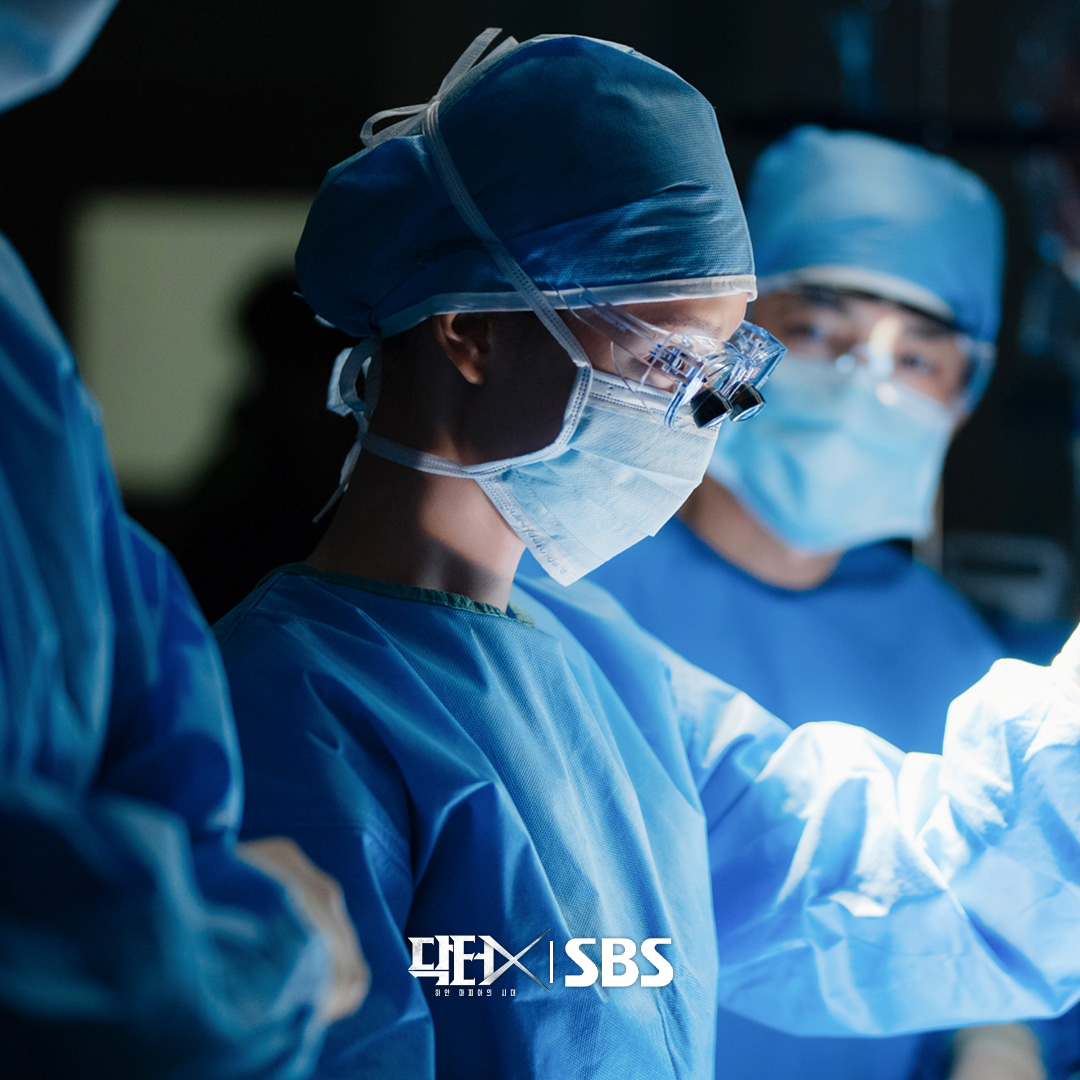kim-ji-won-doctorx-2