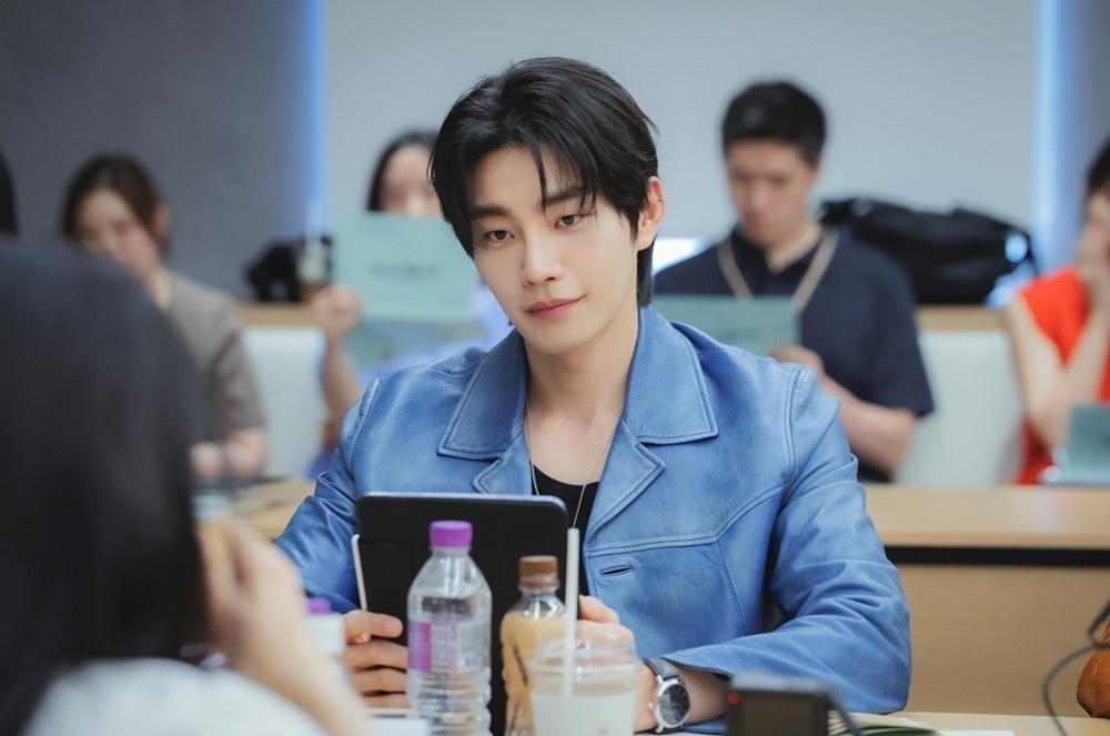 make-me-tingle-kim-jae-young