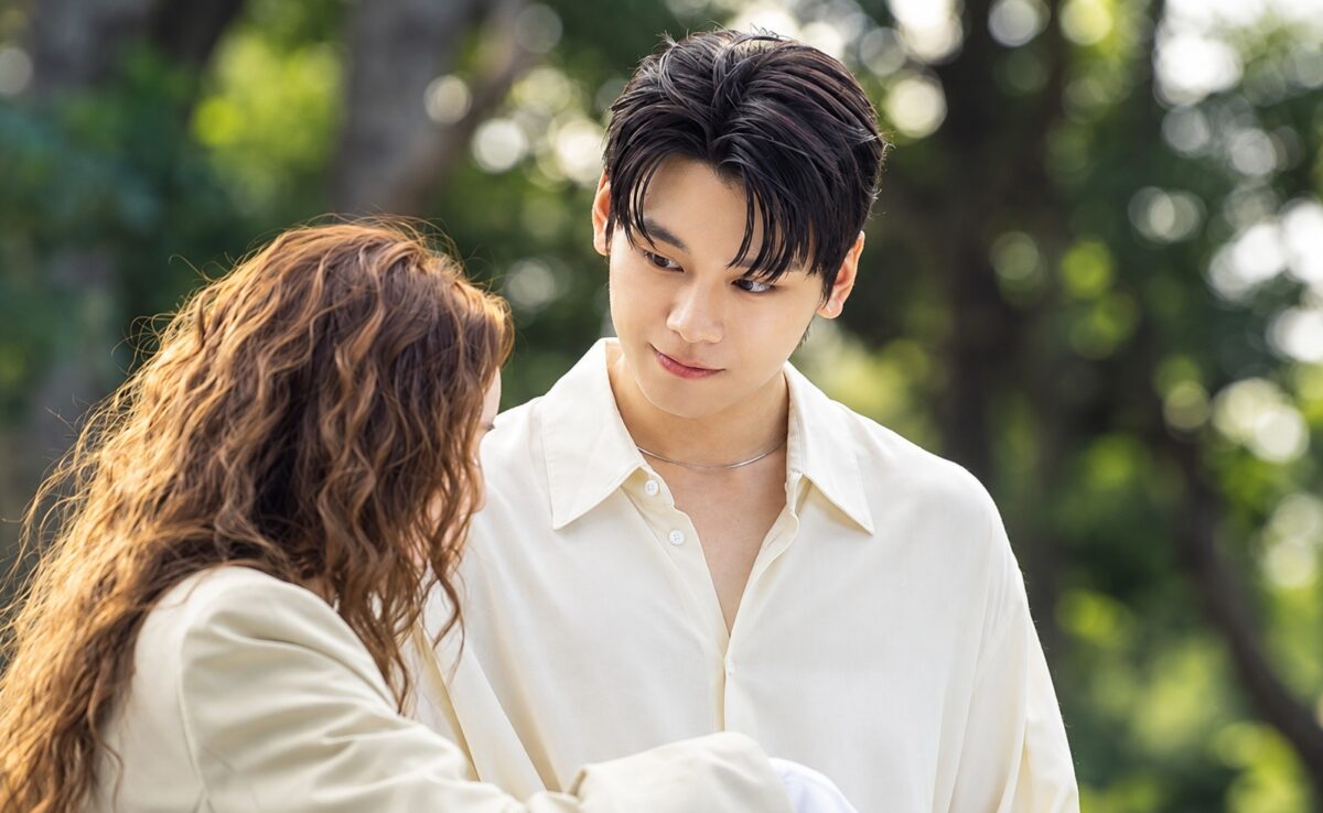 take-charge-of-my-heart-recharge-mon-coeur-stills13