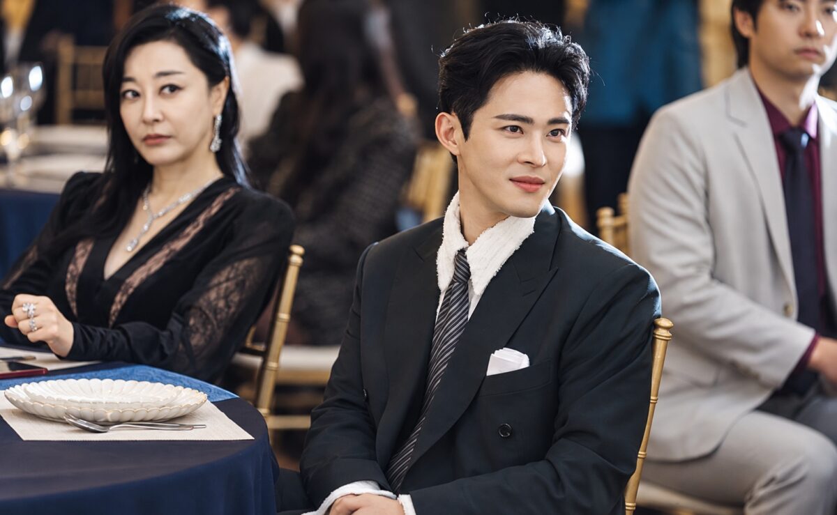take-charge-of-my-heart-recharge-mon-coeur-stills22