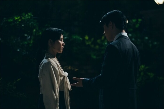 100-days-of-deception-stills3