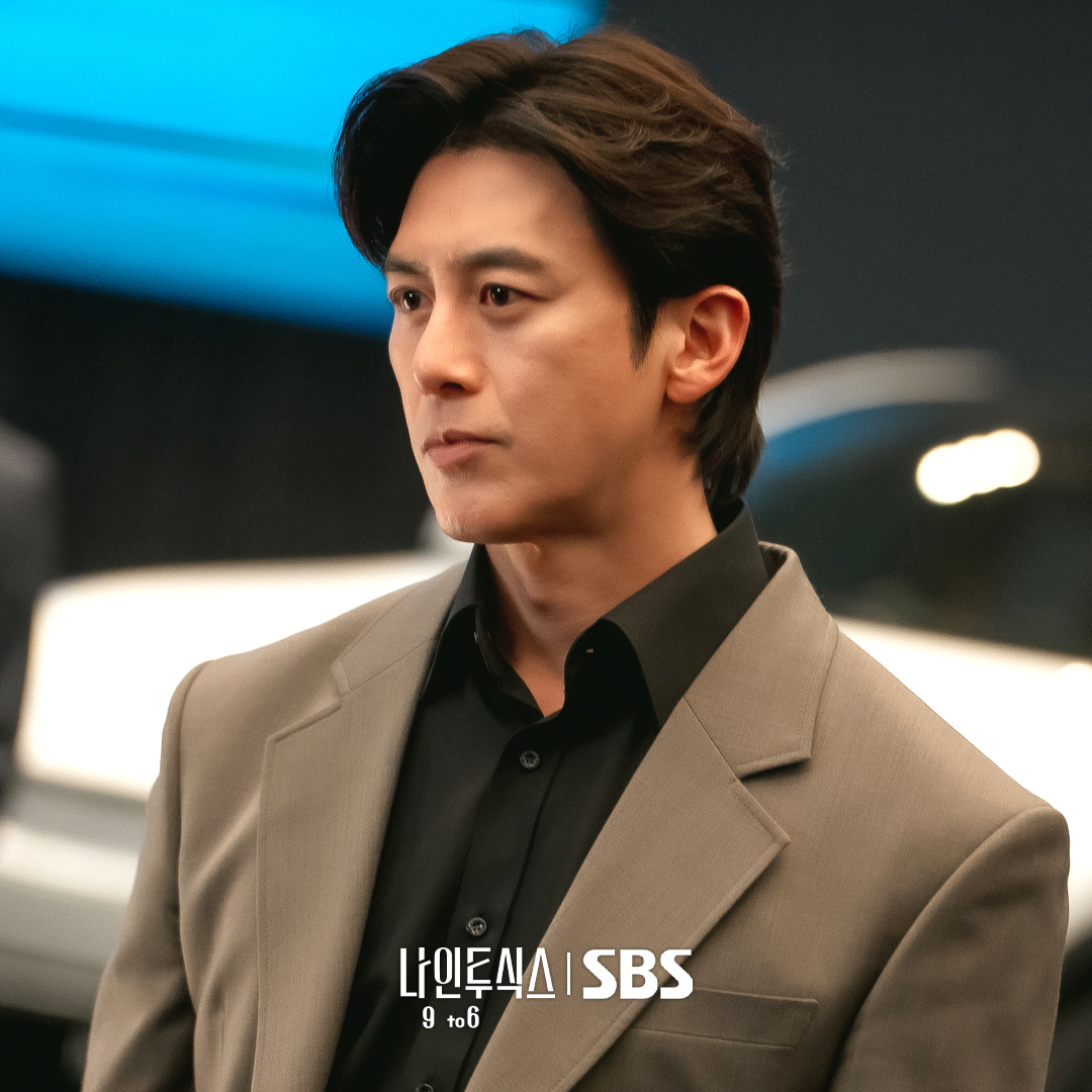 Go-Soo-nine-to-six2